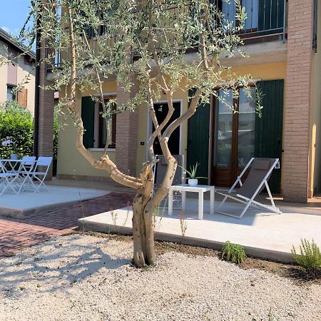 Casa Ulivi Bianco Apartment Rivoltella del Garda Luaran gambar