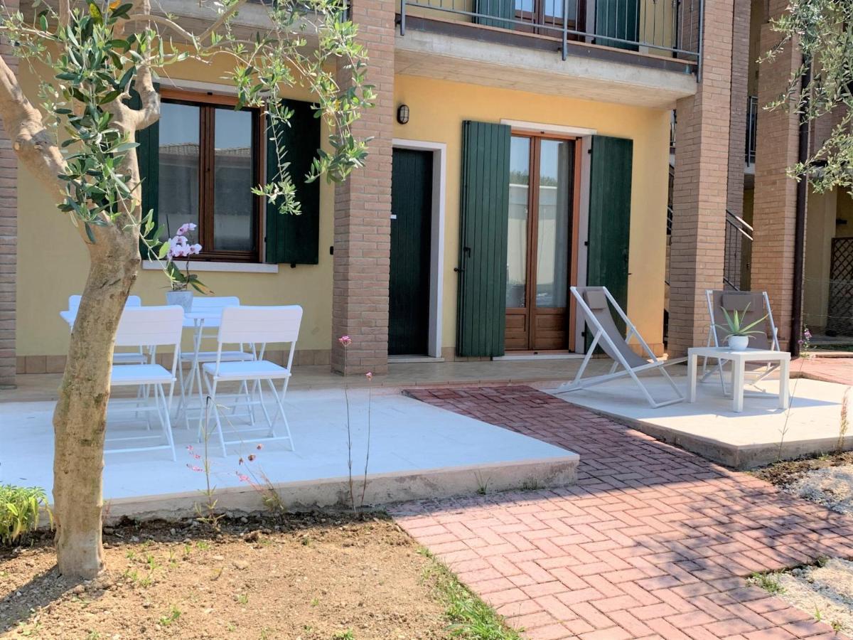 Casa Ulivi Bianco Apartment Rivoltella del Garda Luaran gambar