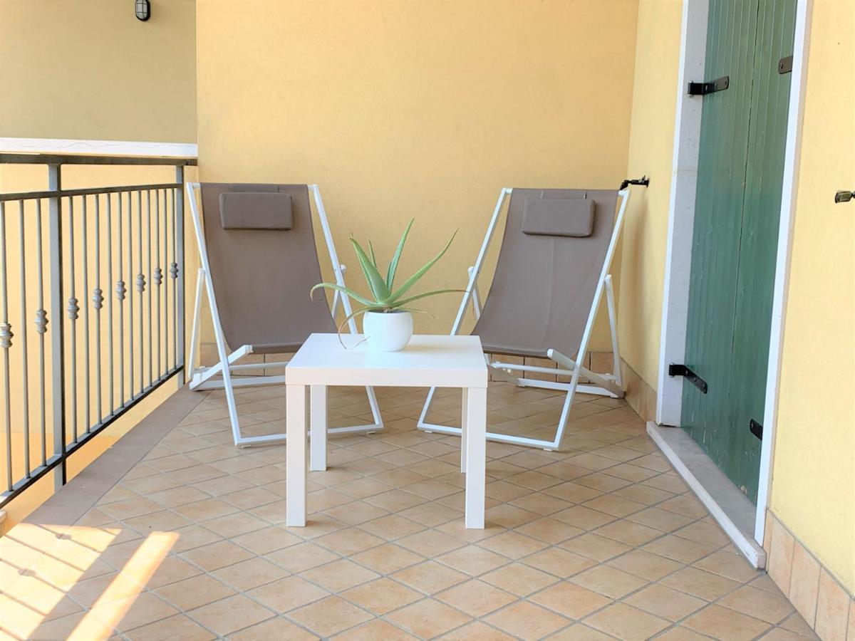 Casa Ulivi Bianco Apartment Rivoltella del Garda Luaran gambar